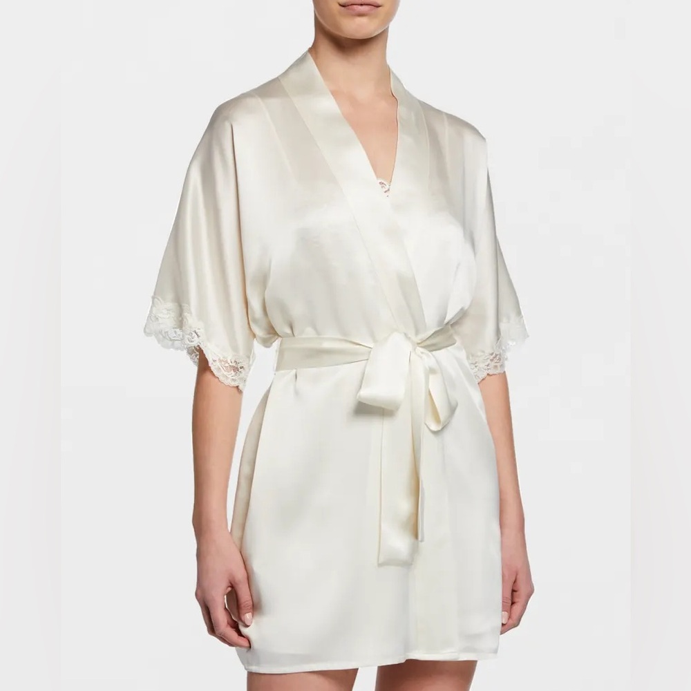 Christine Lingerie Bijoux Short Silk Robe